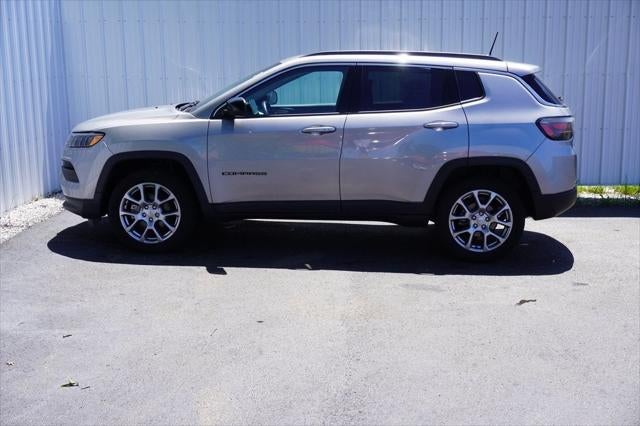 2022 Jeep Compass Latitude Lux 4x4