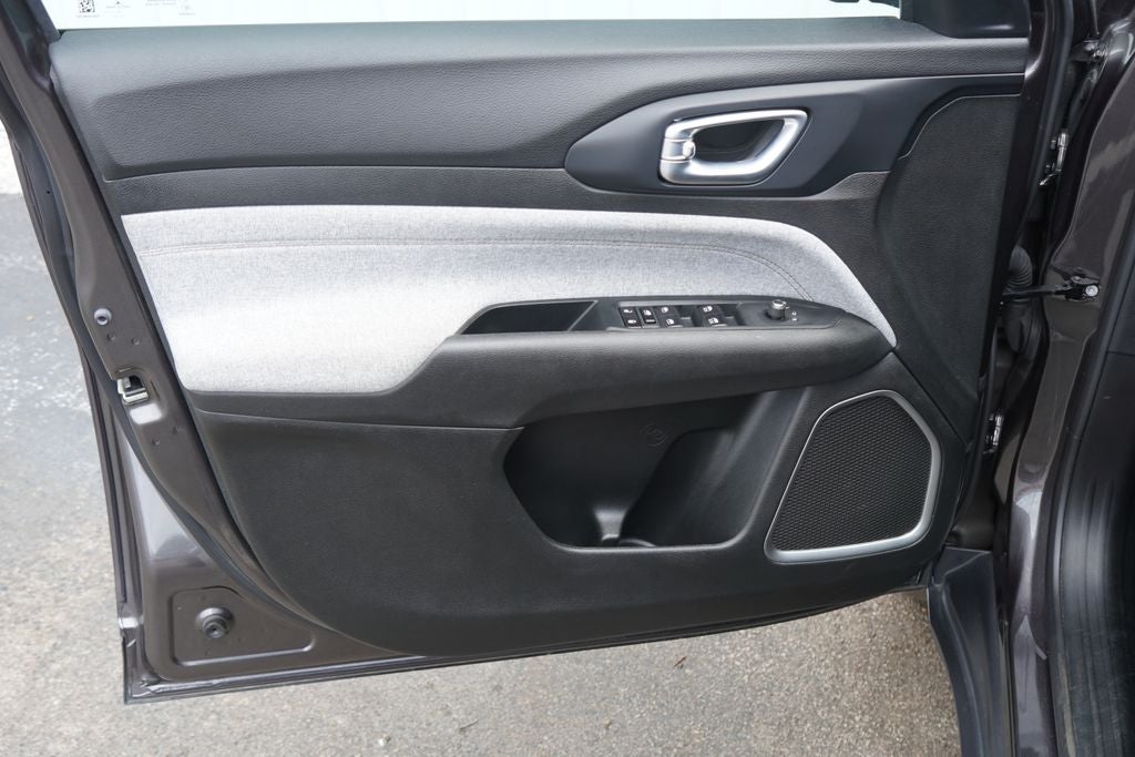 2023 Jeep Compass Latitude Lux FWD