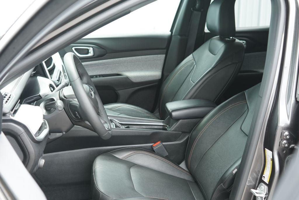 2023 Jeep Compass Latitude Lux FWD