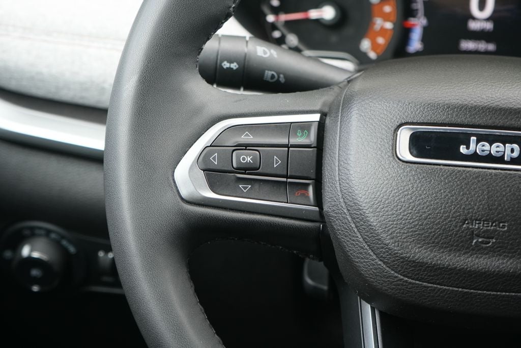 2023 Jeep Compass Latitude Lux FWD
