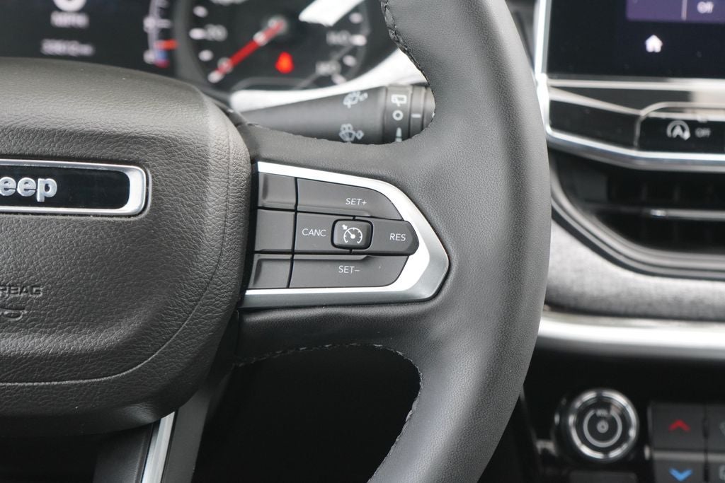2023 Jeep Compass Latitude Lux FWD
