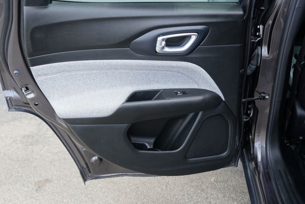 2023 Jeep Compass Latitude Lux FWD