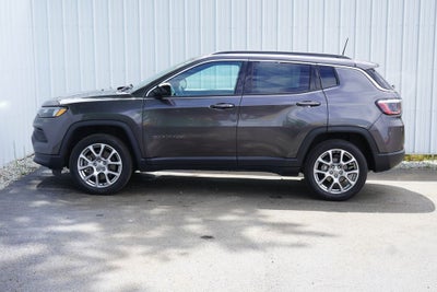 2023 Jeep Compass Latitude Lux FWD