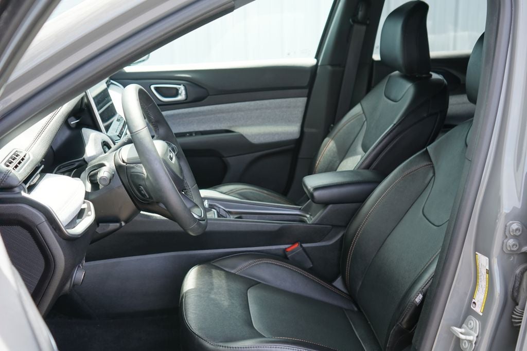 2023 Jeep Compass Latitude Lux FWD
