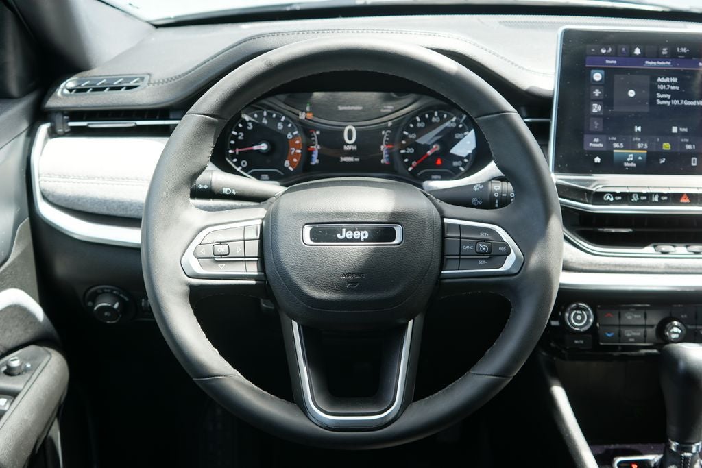 2023 Jeep Compass Latitude Lux FWD