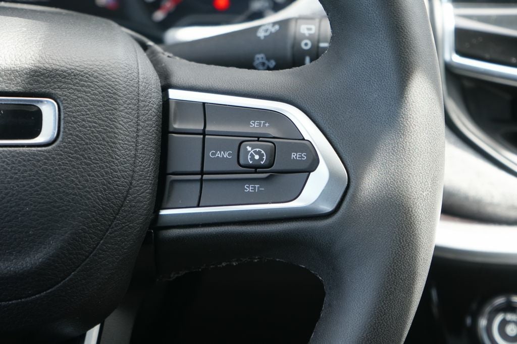 2023 Jeep Compass Latitude Lux FWD