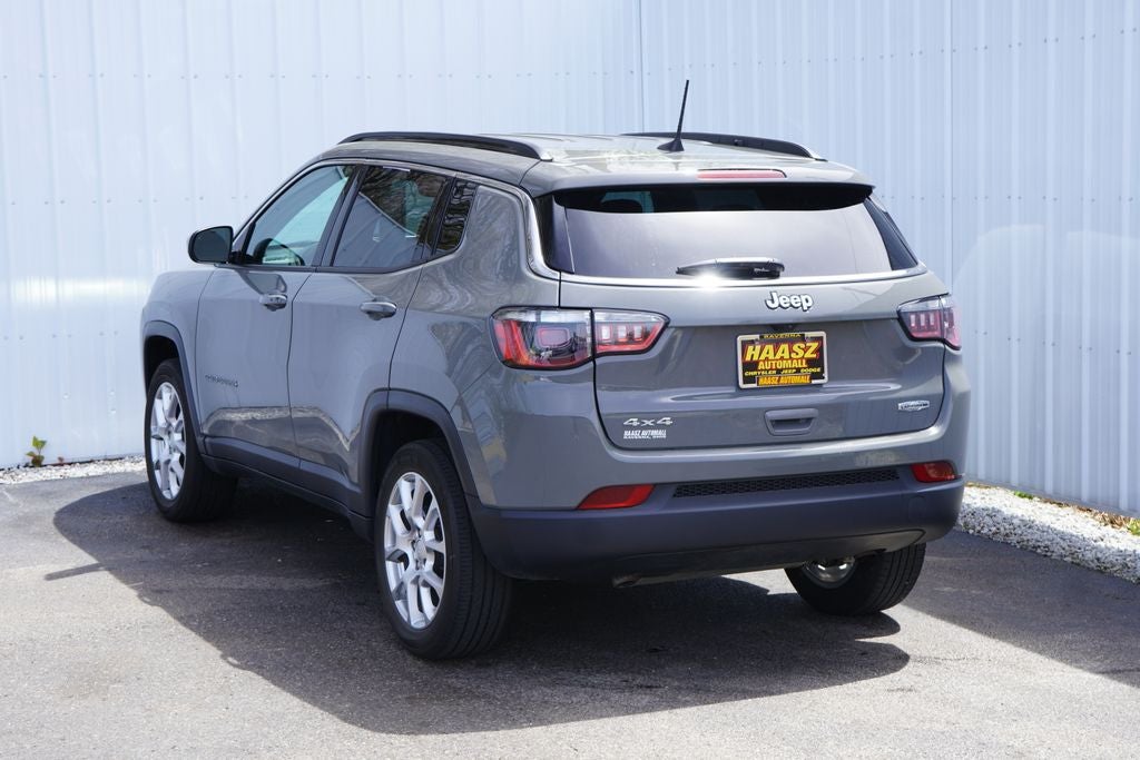 2023 Jeep Compass Latitude Lux FWD
