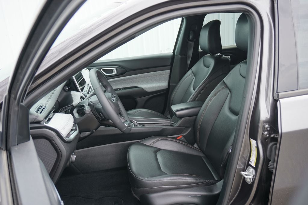 2024 Jeep Compass Latitude Lux FWD