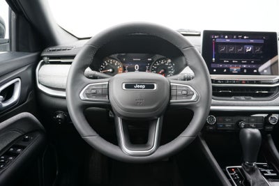 2024 Jeep Compass Latitude Lux FWD