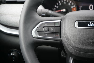 2024 Jeep Compass Latitude Lux FWD