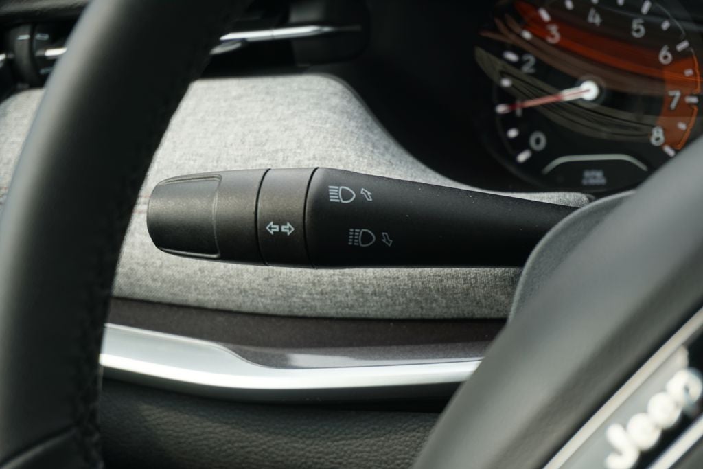 2024 Jeep Compass Latitude Lux FWD