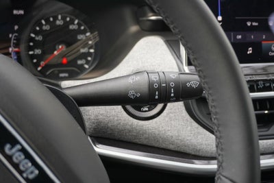 2024 Jeep Compass Latitude Lux FWD