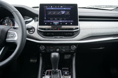 2024 Jeep Compass Latitude Lux FWD