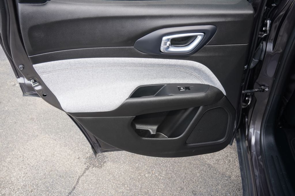 2024 Jeep Compass Latitude Lux FWD