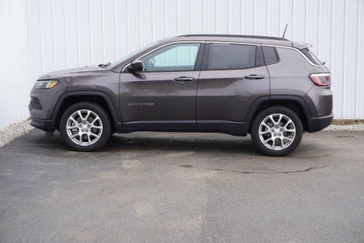 2024 Jeep Compass Latitude Lux FWD