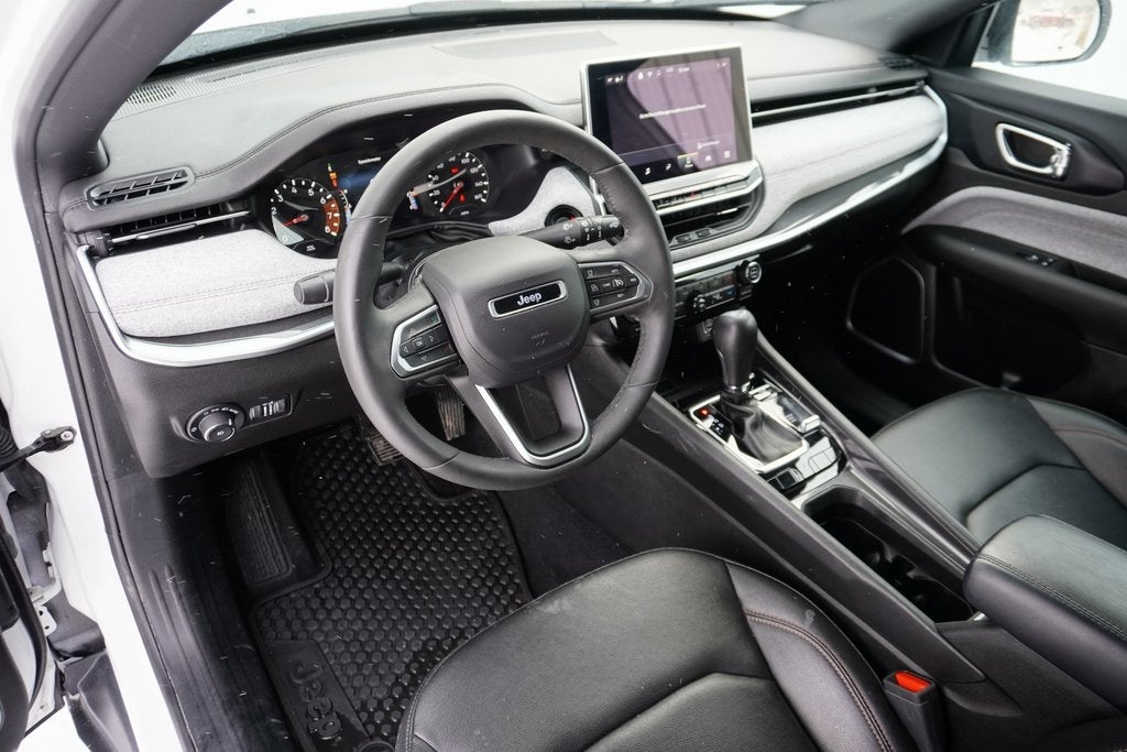 2024 Jeep Compass Latitude Lux FWD