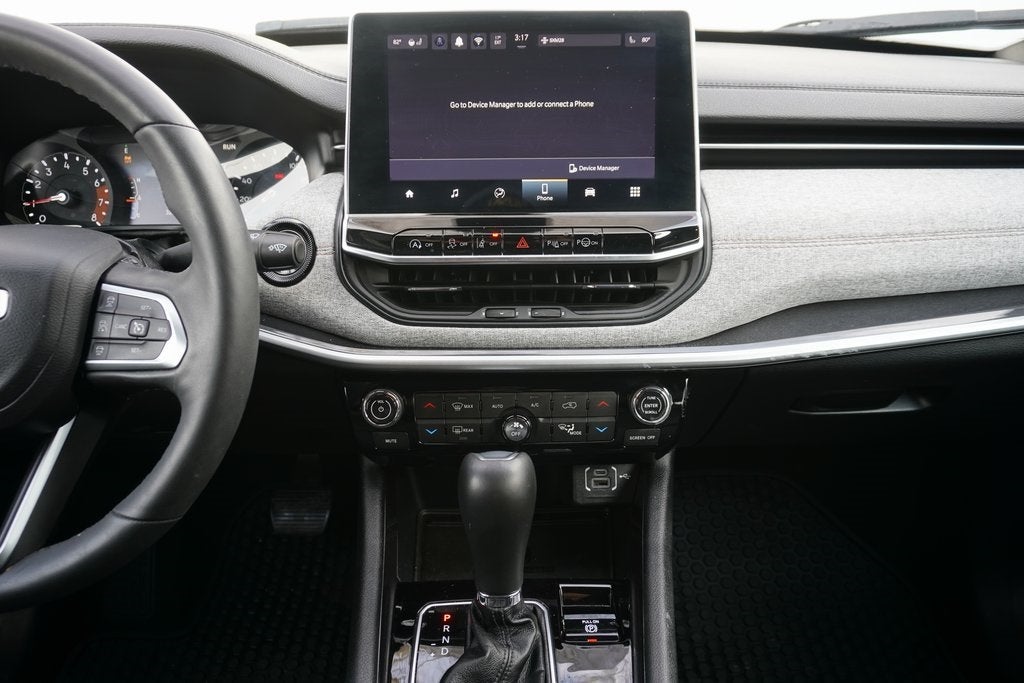 2024 Jeep Compass Latitude Lux FWD