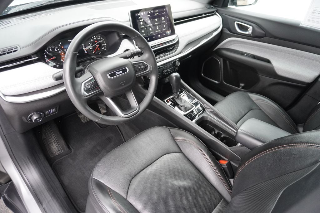 2023 Jeep Compass Latitude Lux FWD