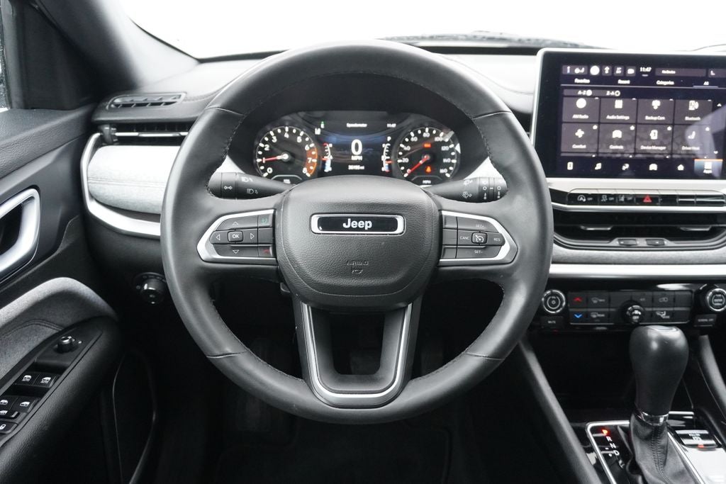 2023 Jeep Compass Latitude Lux FWD