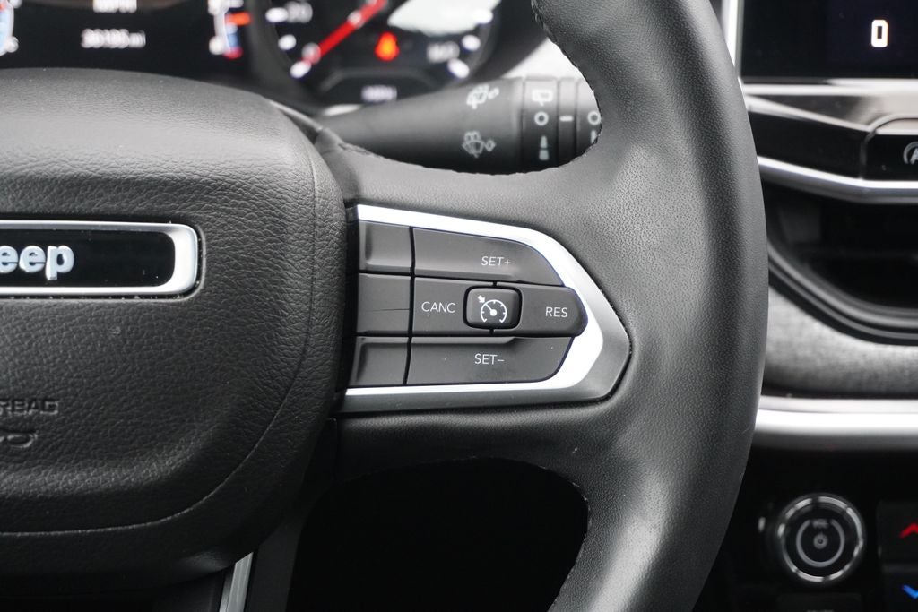 2023 Jeep Compass Latitude Lux FWD