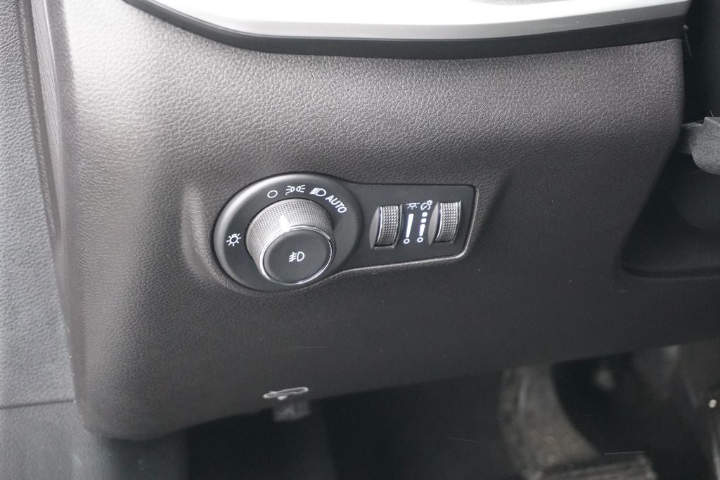 2023 Jeep Compass Latitude Lux FWD