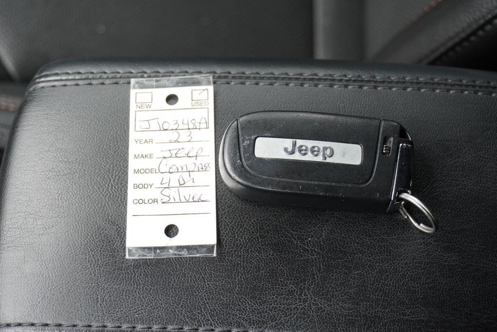 2023 Jeep Compass Latitude Lux FWD