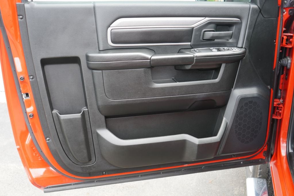 2024 RAM 3500 Tradesman Regular Cab 4x4 8' Box