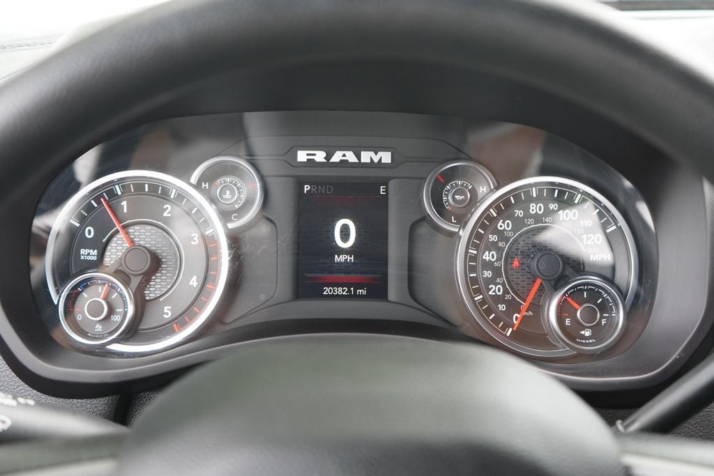 2024 RAM 3500 Tradesman Regular Cab 4x4 8' Box