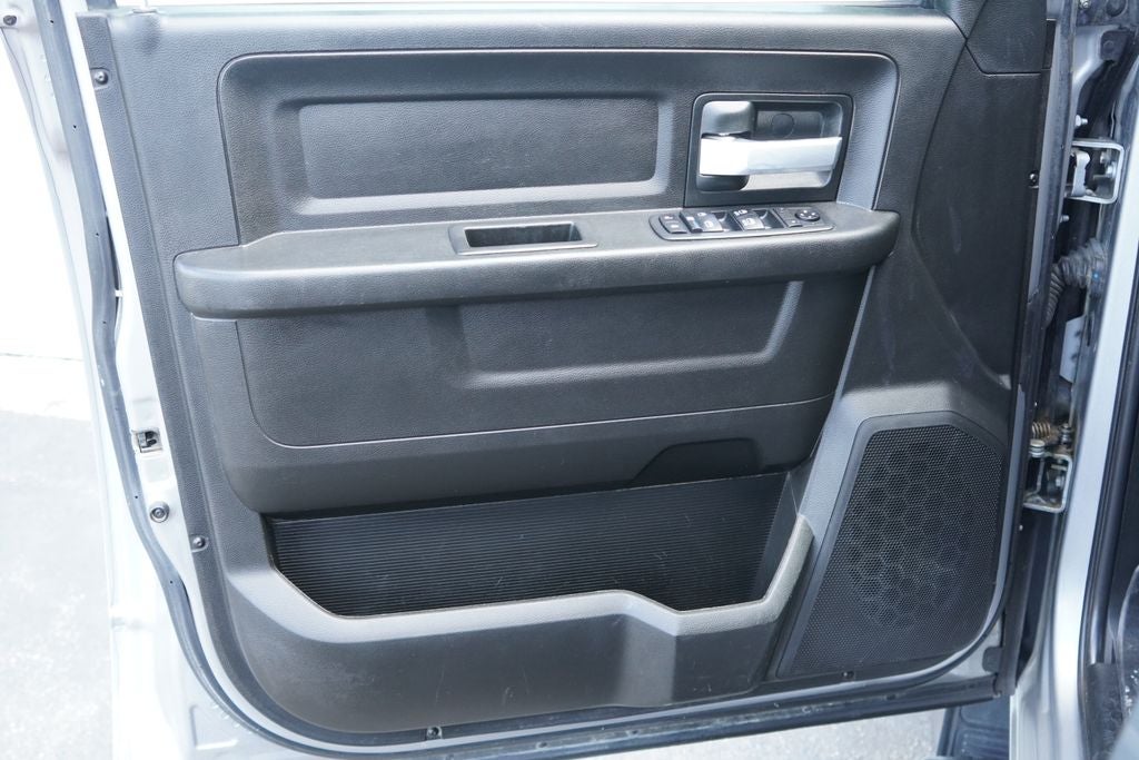 2019 RAM 3500 Tradesman Crew Cab 4x4 8' Box