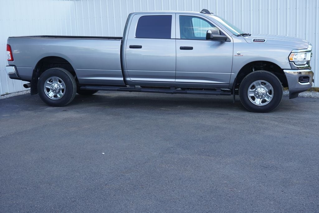 2019 RAM 3500 Tradesman Crew Cab 4x4 8' Box