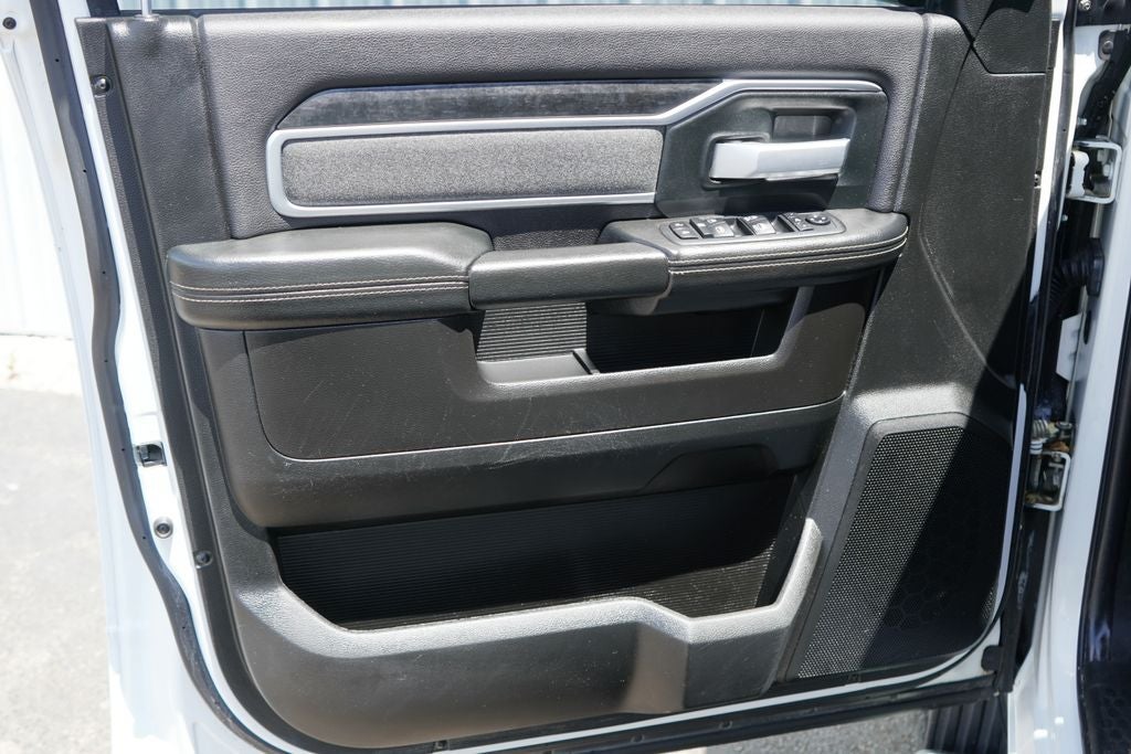 2019 RAM 3500 Big Horn Crew Cab 4x4 8' Box