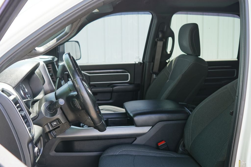 2019 RAM 3500 Big Horn Crew Cab 4x4 8' Box