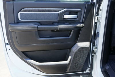 2019 RAM 3500 Big Horn Crew Cab 4x4 8' Box