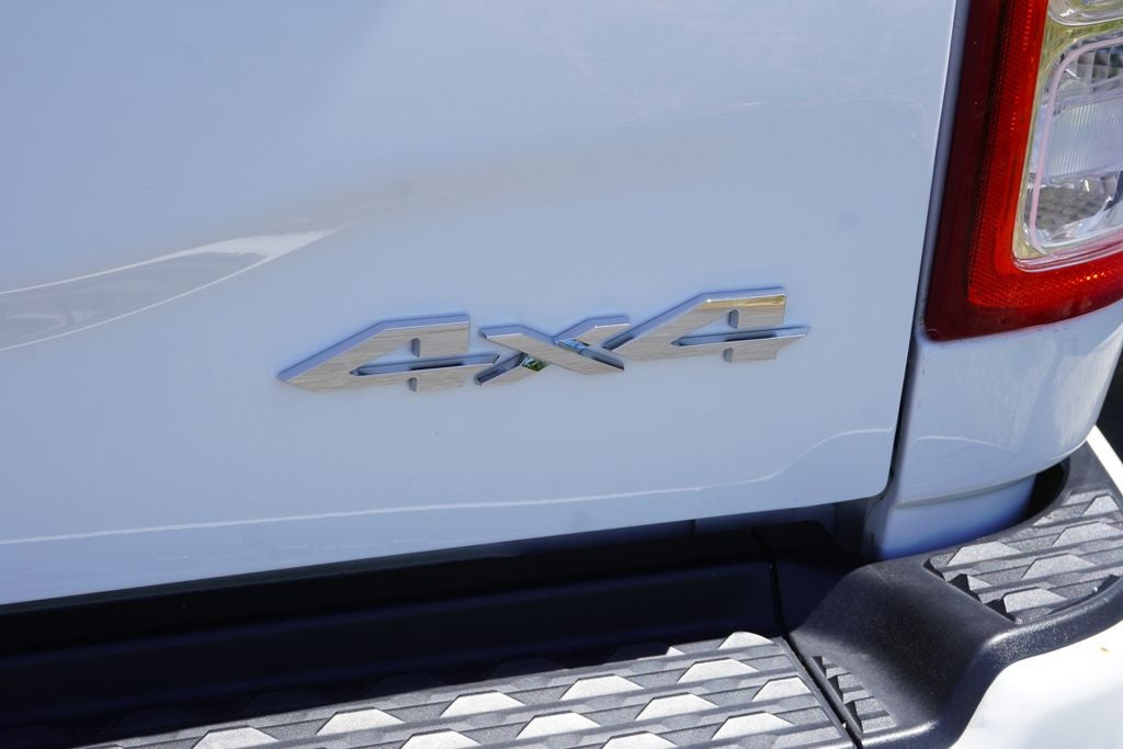 2019 RAM 3500 Big Horn Crew Cab 4x4 8' Box