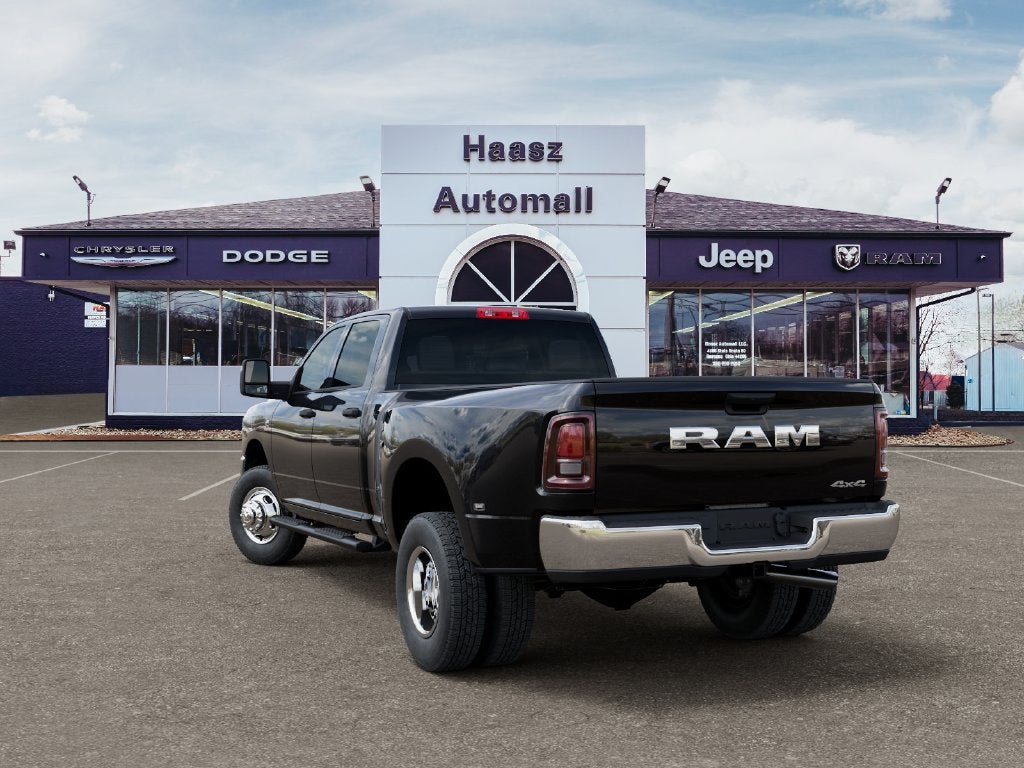 2027 RAM Ram 3500 RAM 3500 TRADESMAN CREW CAB 4X4 8' BOX