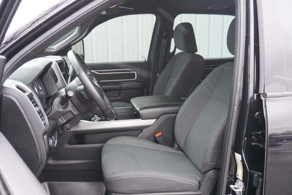 2024 RAM 3500 Big Horn Crew Cab 4x4 8' Box