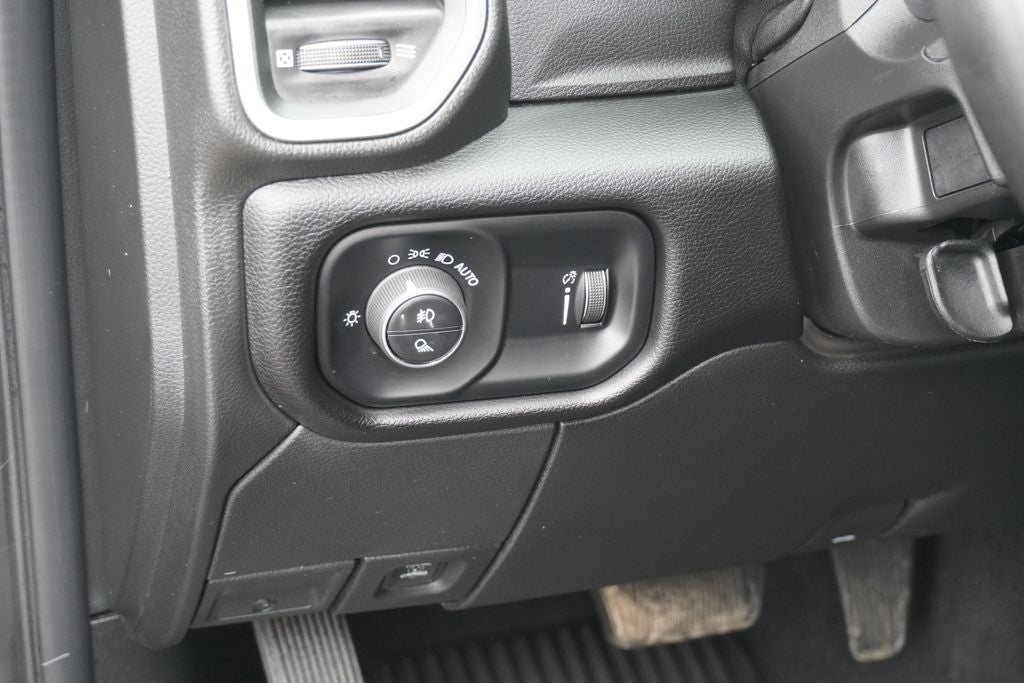 2024 RAM 3500 Big Horn Crew Cab 4x4 8' Box