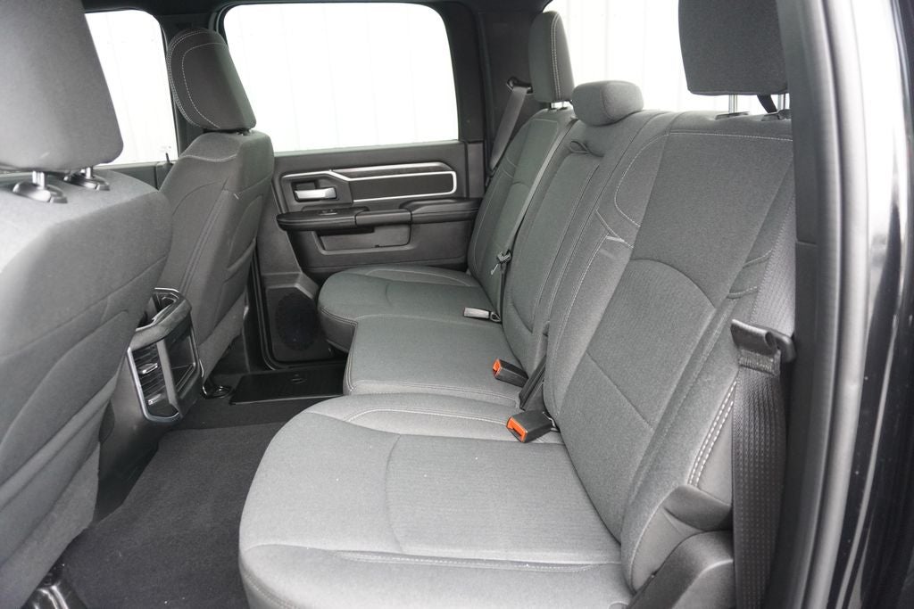 2024 RAM 3500 Big Horn Crew Cab 4x4 8' Box