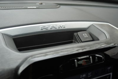 2024 RAM 3500 Big Horn Crew Cab 4x4 8' Box