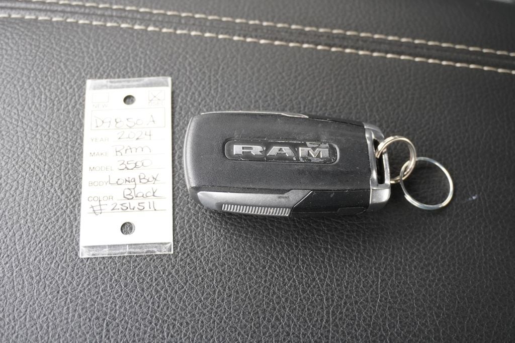 2024 RAM 3500 Big Horn Crew Cab 4x4 8' Box