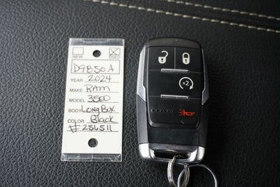 2024 RAM 3500 Big Horn Crew Cab 4x4 8' Box