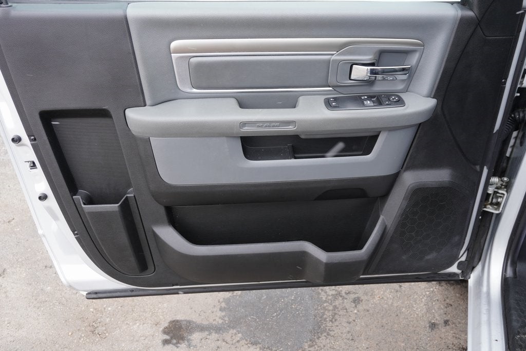 2019 RAM 1500 Classic Tradesman Regular Cab 4x2 8' Box