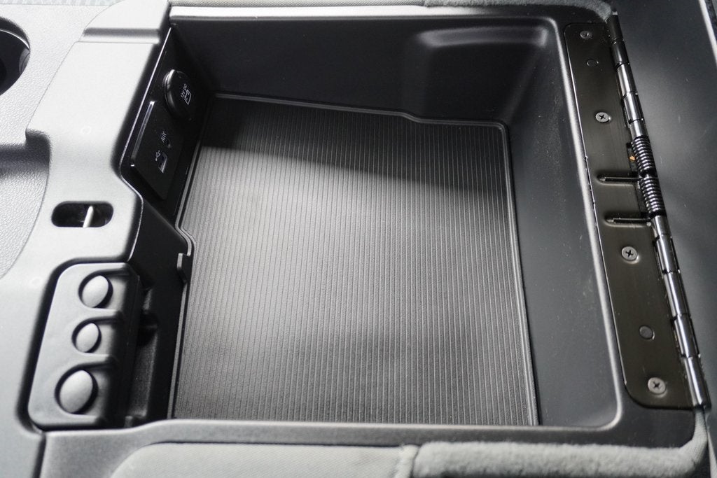 2017 RAM 1500 Express Crew Cab 4x4 5'7' Box