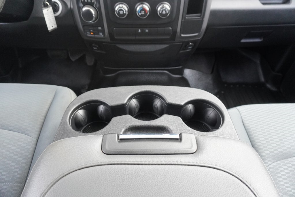 2017 RAM 1500 Express Crew Cab 4x4 5'7' Box