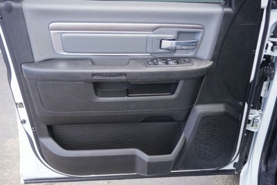 2022 RAM 1500 Classic SLT Crew Cab 4x4 5'7' Box