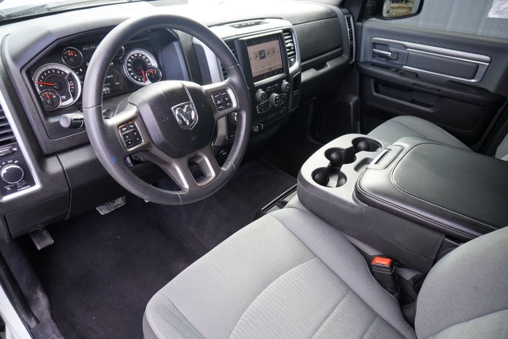 2022 RAM 1500 Classic SLT Crew Cab 4x4 5'7' Box