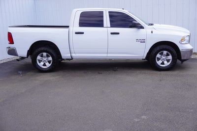 2022 RAM 1500 Classic SLT Crew Cab 4x4 5'7' Box