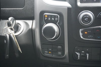 2022 RAM 1500 Classic SLT Crew Cab 4x4 5'7' Box