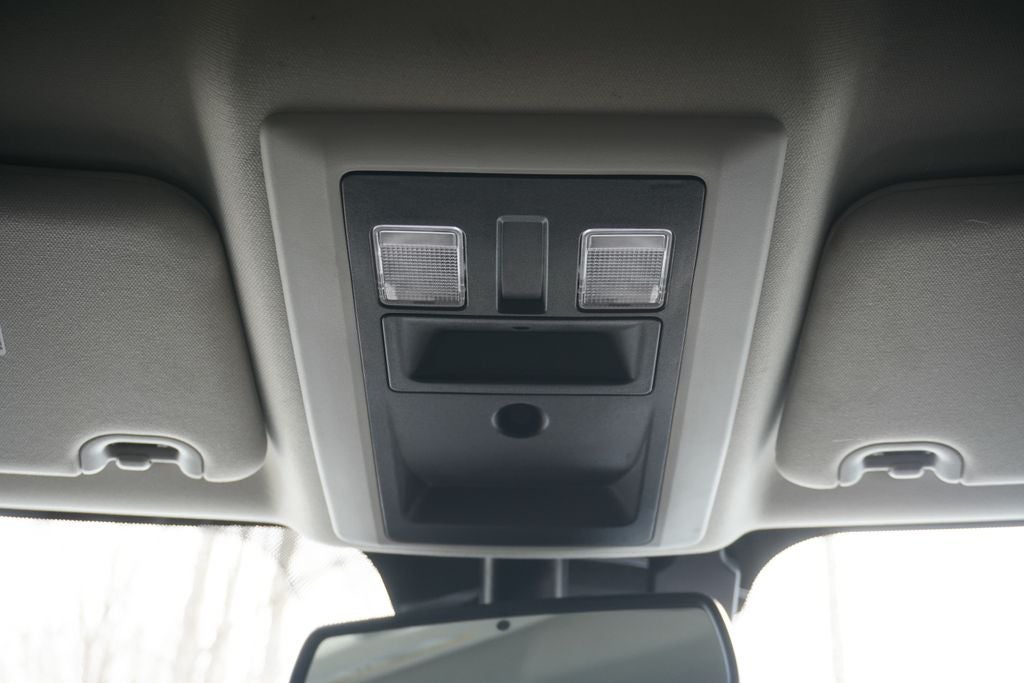 2022 RAM 1500 Classic SLT Crew Cab 4x4 5'7' Box