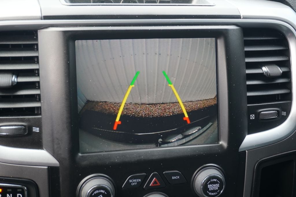 2022 RAM 1500 Classic SLT Crew Cab 4x4 5'7' Box